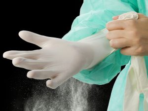 Powdered surgical medical gloves